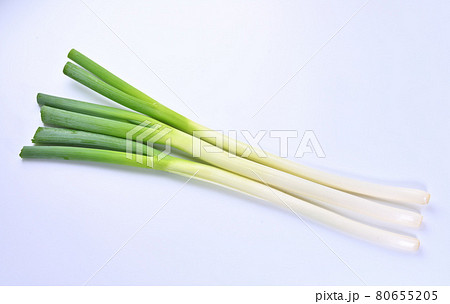 野菜の白ネギ3本。 80655205