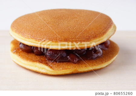 どら焼き　和菓子 80655260