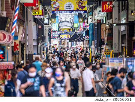 日本の東京都市景観 4千超…戦慄の東京4058人。五輪“狂”行、新仲見世は人流大爆発=7月31日 日本の東京都市景観 4千超…戦慄の東京4058人。五輪“狂”行、新仲見世は人流大爆発=7月31日 80656051