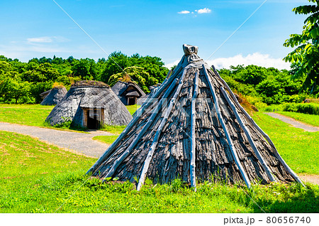 青森県 三内丸山遺跡　竪穴建物 80656740
