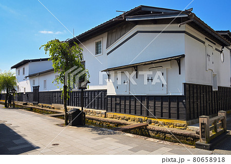 瀬戸川と白壁土蔵街(岐阜県飛騨市) 瀬戸川と白壁土蔵街(岐阜県飛騨市) 80658918