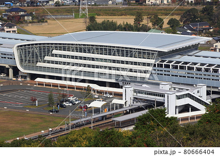 朝日山から望む新鳥栖駅（佐賀県鳥栖市） 80666404