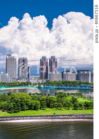 東京都 夏空のお台場 夏の東京ベイエリアの写真素材
