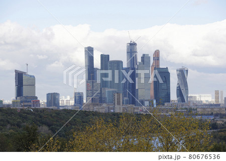 View from Vorobyovy Hills on the Moscow-City 80676536