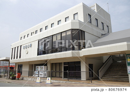 山陰本線・和田山駅の駅舎 80676974