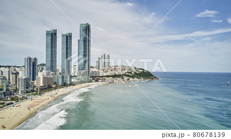 海 ビーチ 都市 80678139