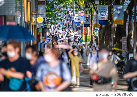 日本の東京都市景観 火最多…脅威の東京3709人。五輪“狂行”、表参道には多くの人出=8月3日 日本の東京都市景観 火最多…脅威の東京3709人。五輪“狂行”、表参道には多くの人出=8月3日 80679030