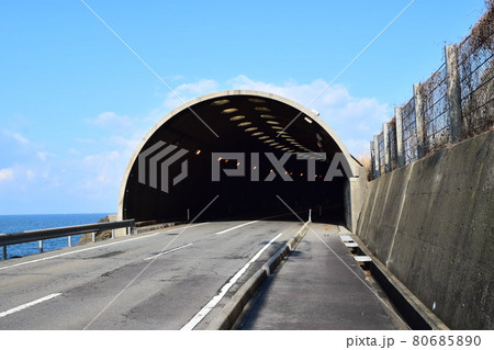 海岸道路のシェルター 海岸道路のシェルター 80685890