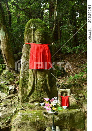 滝坂道の首切地蔵　【奈良県奈良市春日野町】 80686291