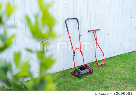 芝刈り機　農具 80690983