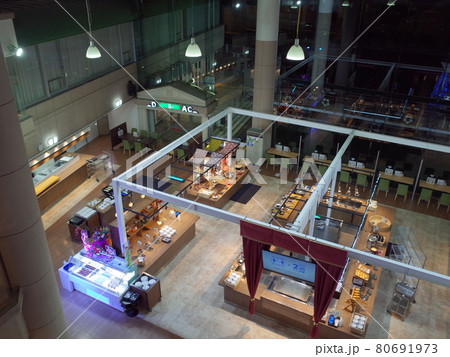 バイキングレストランの夜_レオマの森 80691973