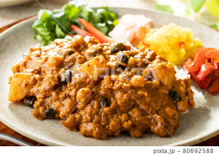 ピリッとスパイシーなキーマカレー 80692588