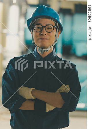 工場作業員 80692661