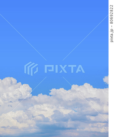 青い空 ブルー 雲 快晴 青空と白い雲 晴れ 空 爽快 青い空 ブルー 雲 快晴 青空と白い雲 晴れ 空 爽快 80692822