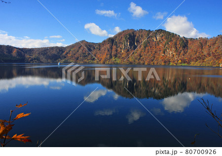秋の沼沢湖(福島県・金山町) 秋の沼沢湖(福島県・金山町) 80700926