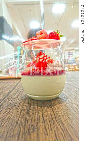 カップケーキ 80701072