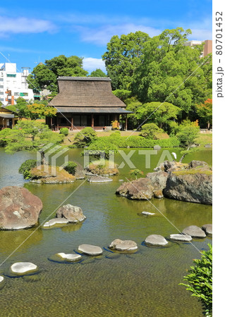 【熊本県】晴天下の水前寺成趣園 【熊本県】晴天下の水前寺成趣園 80701452