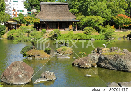 【熊本県】晴天下の水前寺成趣園 【熊本県】晴天下の水前寺成趣園 80701457