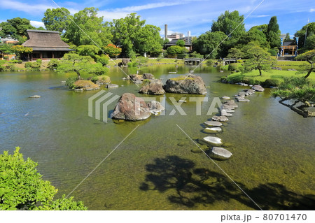 【熊本県】晴天下の水前寺成趣園 【熊本県】晴天下の水前寺成趣園 80701470