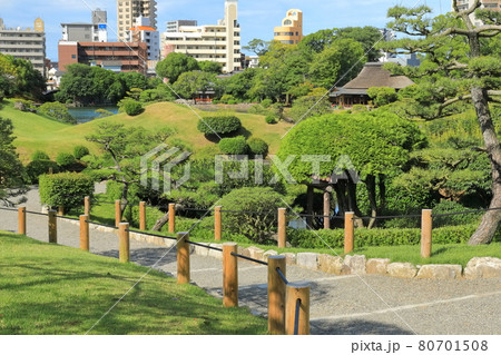 【熊本県】晴天下の水前寺成趣園 【熊本県】晴天下の水前寺成趣園 80701508