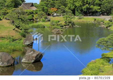 【熊本県】晴天下の水前寺成趣園 【熊本県】晴天下の水前寺成趣園 80701509