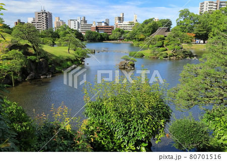 【熊本県】晴天下の水前寺成趣園 【熊本県】晴天下の水前寺成趣園 80701516