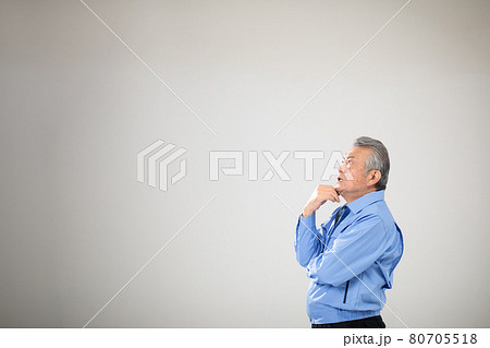 作業服の男性　シニア 80705518