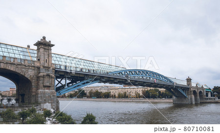 Glazed pedestrian bridge over the Moscow river. Glazed pedestrian bridge over the Moscow river. 80710081
