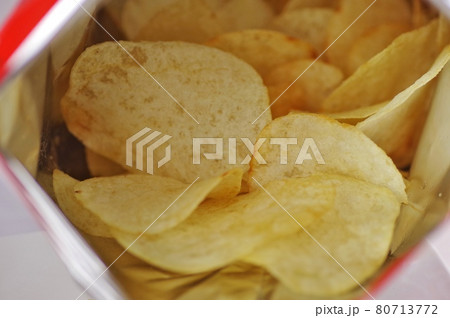 ポテトチップス 80713772