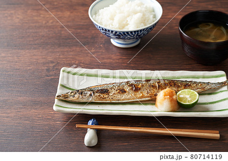 秋刀魚の塩焼き 80714119