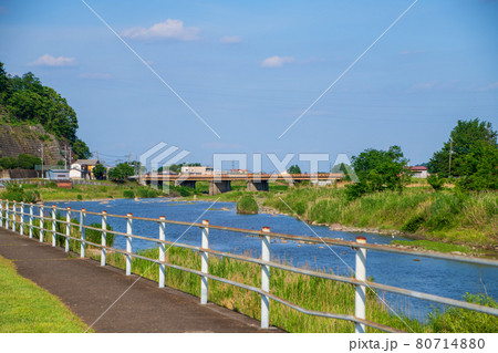 碓氷川 西毛総合運動公園付近 初夏の風景 碓氷川 西毛総合運動公園付近 初夏の風景 80714880