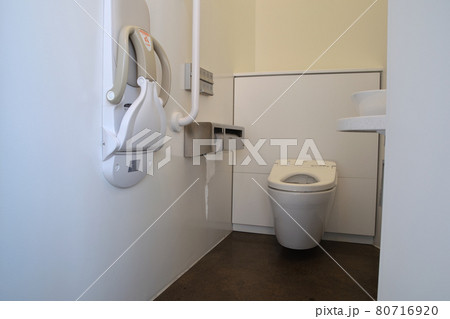 代々木八幡公衆トイレ(デザイン:伊東豊雄) 代々木八幡公衆トイレ(デザイン:伊東豊雄) 80716920