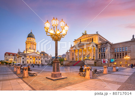 Panoramic view of famous Gendarmenmarkt square at sunset in Berlin Panoramic view of famous Gendarmenmarkt square at sunset in Berlin 80717014
