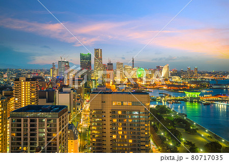 Yokohama city skyline from top view at sunset 80717035