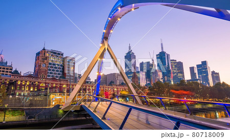 Melbourne city skyline at twilight in Australia 80718009