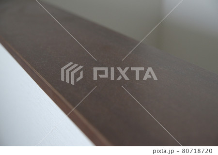 家の室内に溜まったほこりのイメージ 家の室内に溜まったほこりのイメージ 80718720