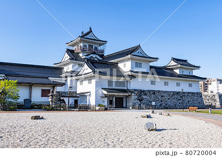 富山県富山市　快晴の富山市郷土博物館（富山城） 80720004