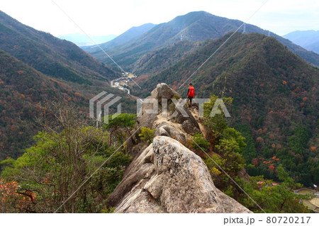 広島県にある鎌倉寺山の登山道 80720217