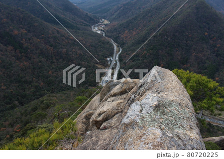 広島県にある鎌倉寺山の登山道 広島県にある鎌倉寺山の登山道 80720225