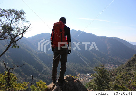 広島県にある鎌倉寺山の登山道 80720241