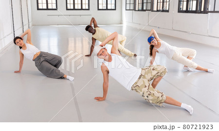 Group of people dancing dynamic contemporary Group of people dancing dynamic contemporary 80721923