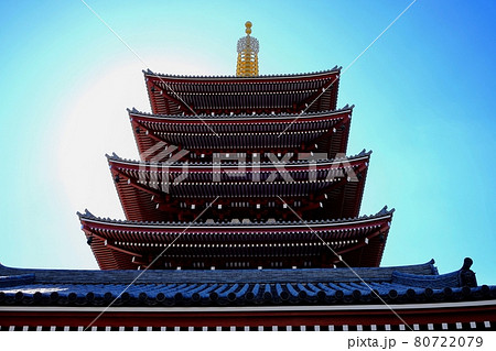 光り輝く浅草寺五重塔 光り輝く浅草寺五重塔 80722079