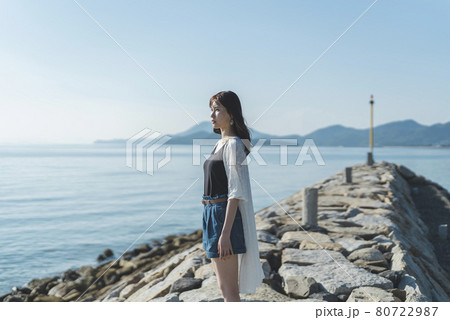 夏の海の女性 夏の海の女性 80722987