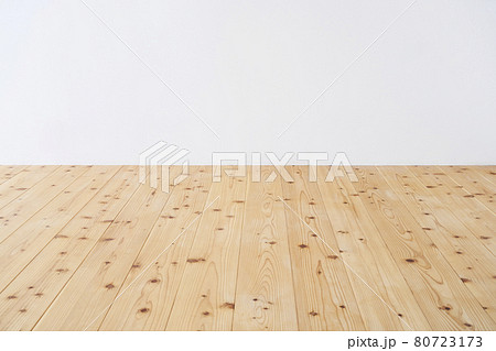 diatomaceous earth on hardwood floors