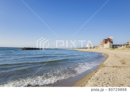山形県 湯野浜温泉と湯野浜海水浴場 山形県 湯野浜温泉と湯野浜海水浴場 80729898