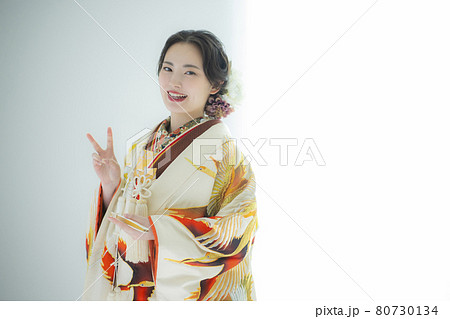 色打掛　茶色い総絞りの掛下 80730134