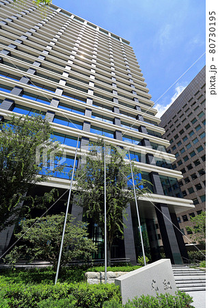 東京　大手町の都市風景　丸紅新本社ビル 80730195
