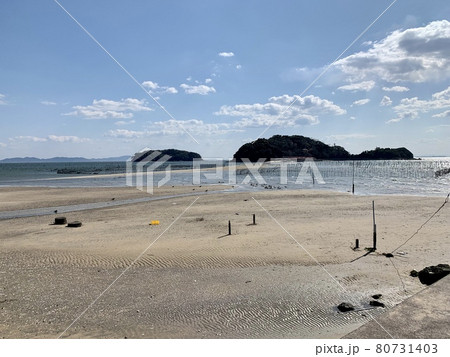 トンボロ干潟［沖島(左)・前島(右)と東幡豆海岸/愛知県西尾市］ 80731403