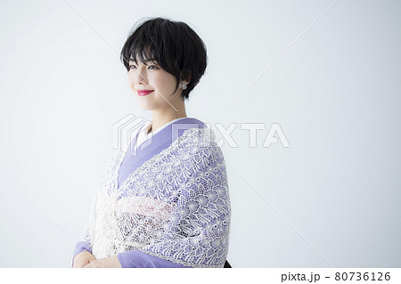着物 ショートヘアの女性 レース半襟 着物 ショートヘアの女性 レース半襟 80736126