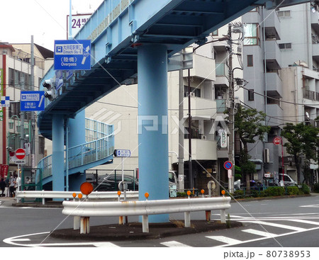 横断歩道橋 80738953